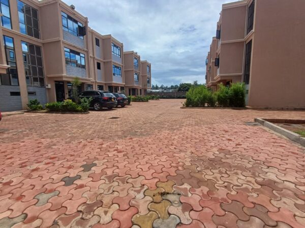 4 bedroom Town Houses, Gikambura - Image 14