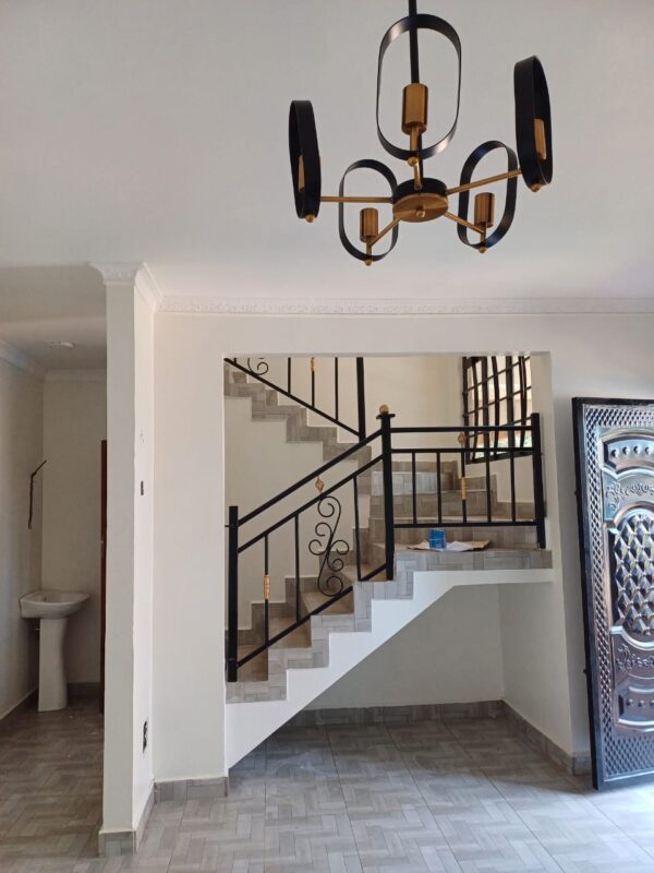 4 bedroom Town Houses, Gikambura - Image 11