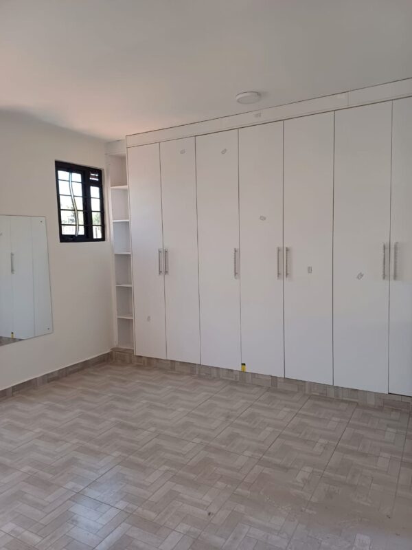 4 bedroom Town Houses, Gikambura - Image 5